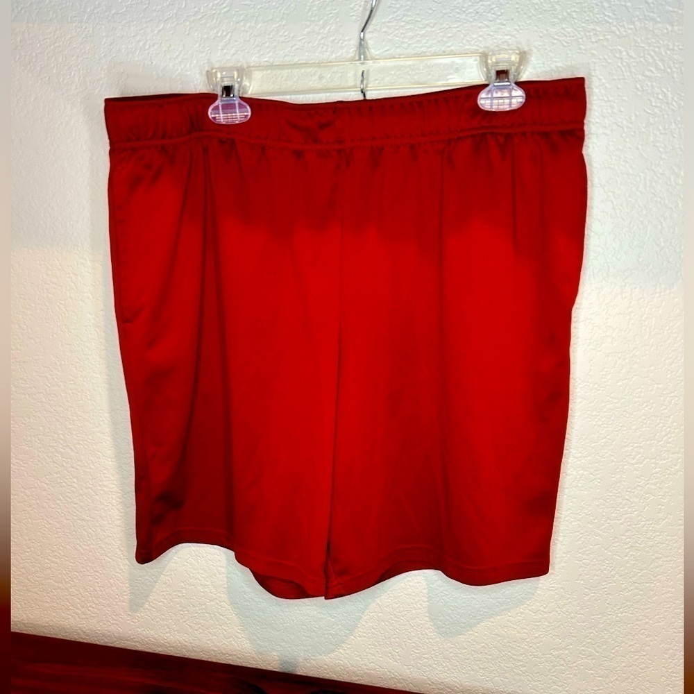 Bag256. Tek Gear men’s shorts w/pockets.